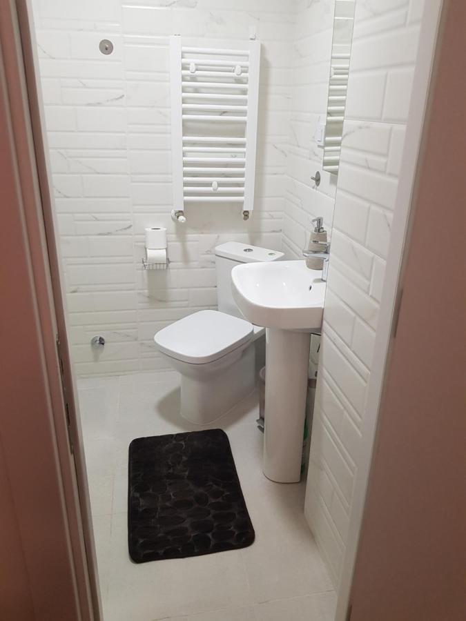 Luxury Apartment Nefertiti Skopje Bagian luar foto