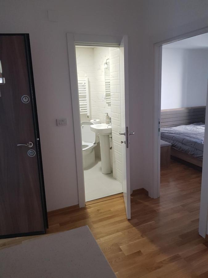 Luxury Apartment Nefertiti Skopje Bagian luar foto