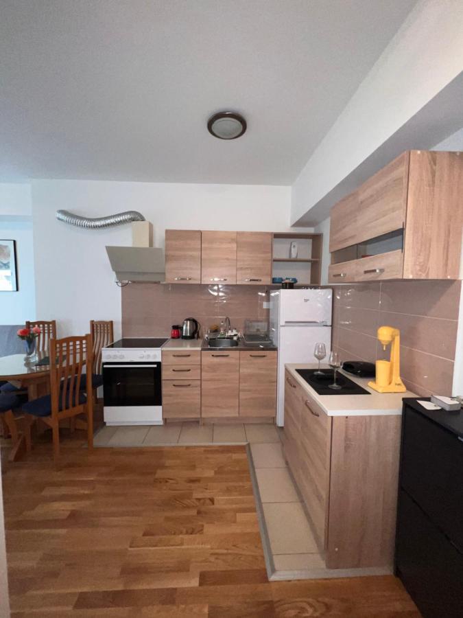 Luxury Apartment Nefertiti Skopje Bagian luar foto