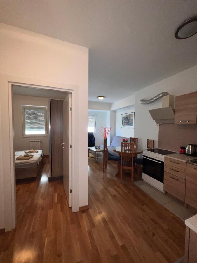Luxury Apartment Nefertiti Skopje Bagian luar foto