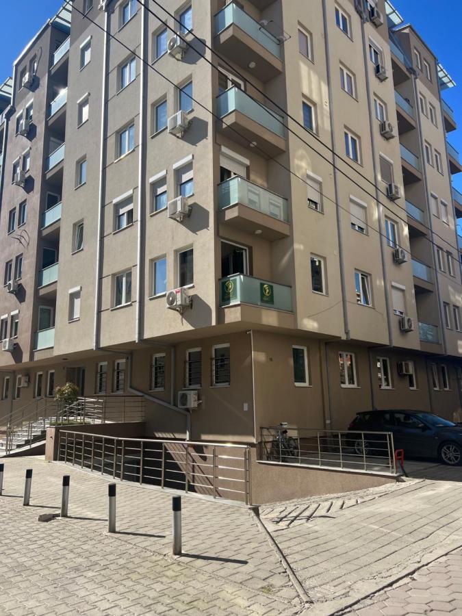 Luxury Apartment Nefertiti Skopje Bagian luar foto