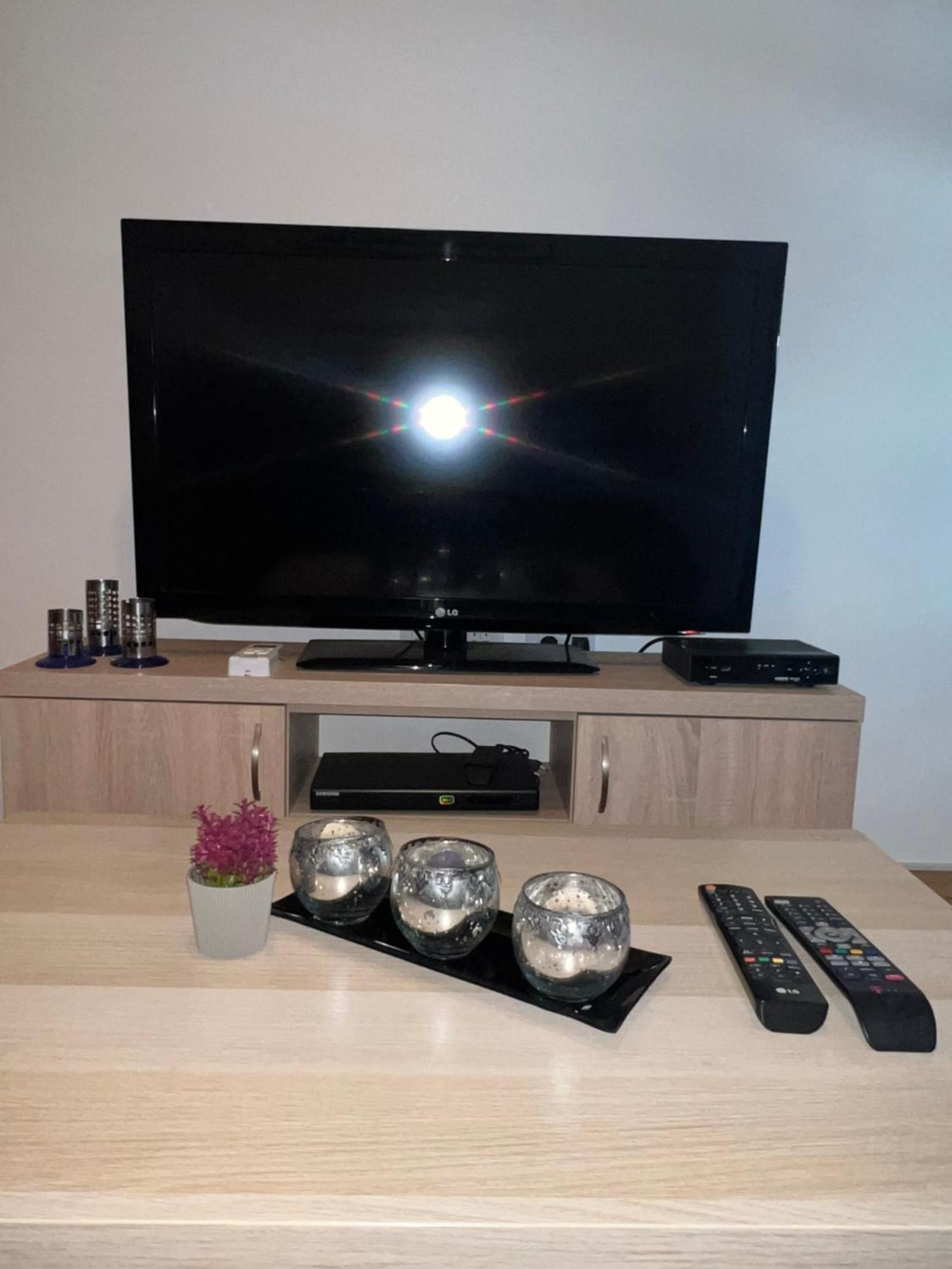 Luxury Apartment Nefertiti Skopje Bagian luar foto